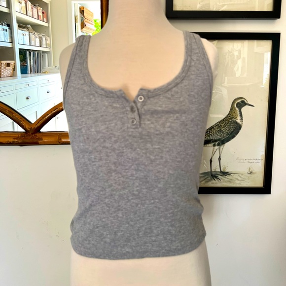 Grey tank top - Picture 1 of 6